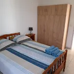 Apartment Avec Exterieur Et Parking Gratuit Perpignan
