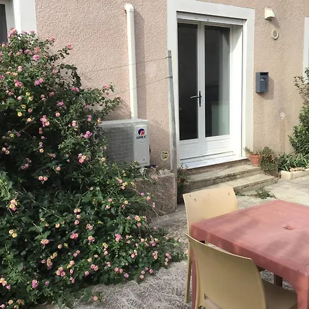 Avec Exterieur Et Parking Gratuit