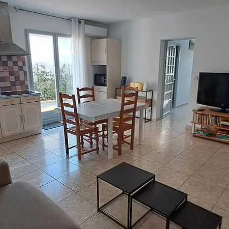 Apartment Avec Exterieur Et Parking Gratuit Perpignan