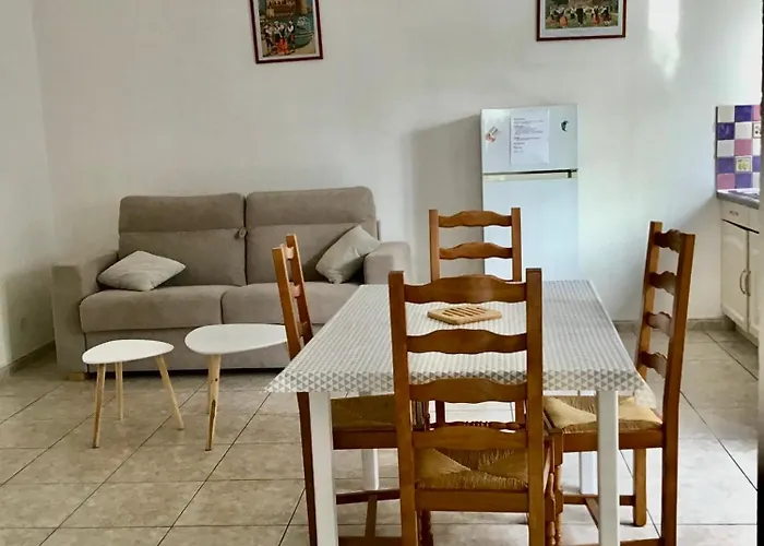 Avec Exterieur Et Parking Gratuit Περπινιάν